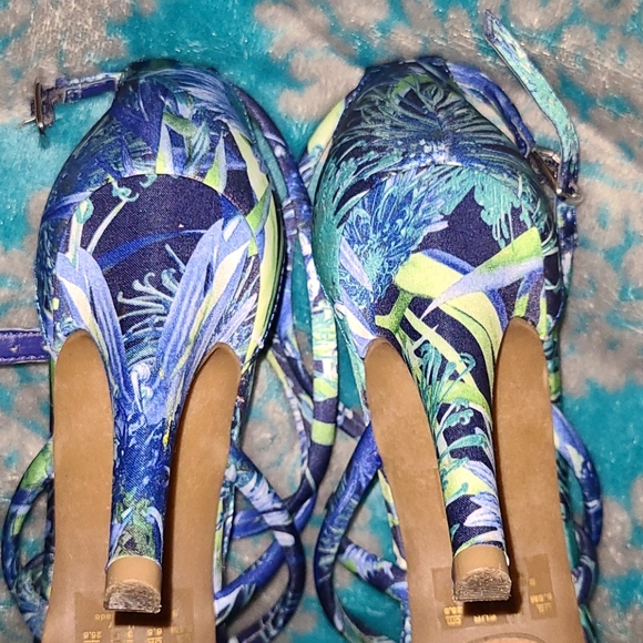 Fergalicious Tropical Patterned Heels - Picture 5 of 6